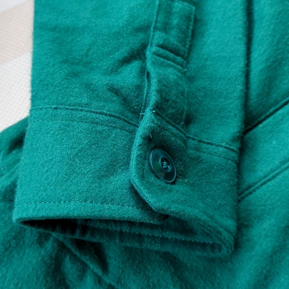 LL.Beans Signature Chamois Zip Shirt/Jacket: Women Medium - Picture 4 of 10